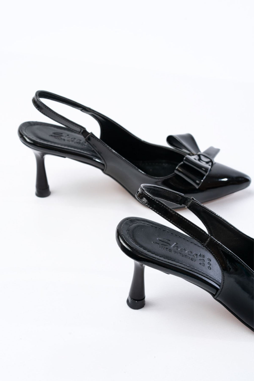 Ayakkabı Aşkı İNF-4501 Siyah Rugan Günlük Arkası Açık Fiyonklu Topuklu Bayan Ayakkabı - Ayakkabı Aşkı