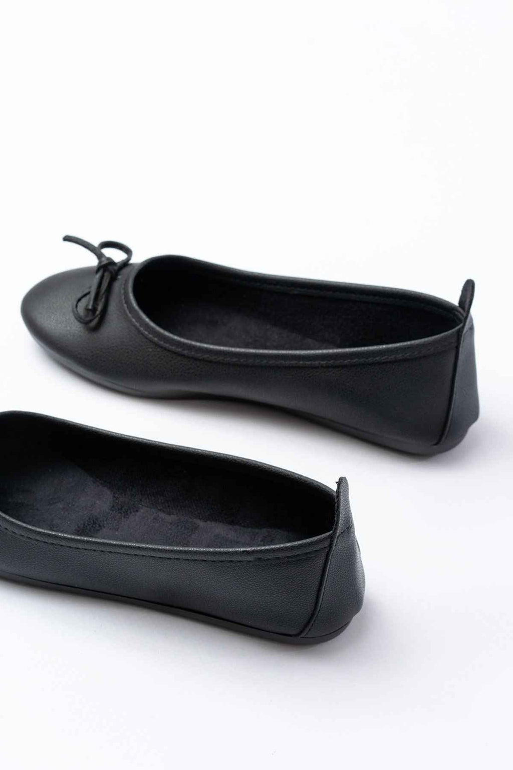 Ayakkabı Aşkı 6101 Siyah Günlük  Fiyonklu Kadın Babet