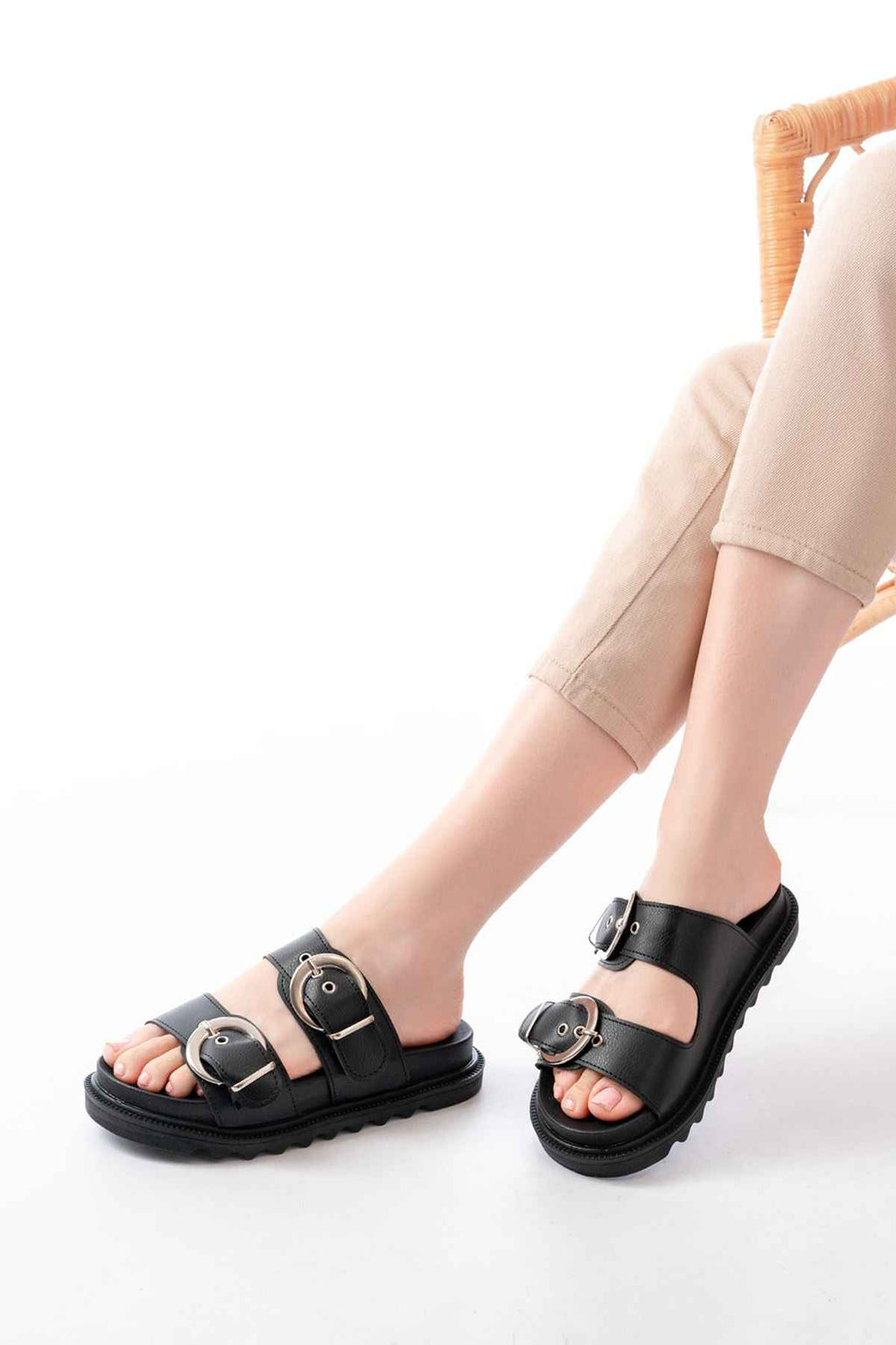 Ayakkabı Aşkı Dm-6010 Casual Women'S Slippers With Black Buckle Accessory