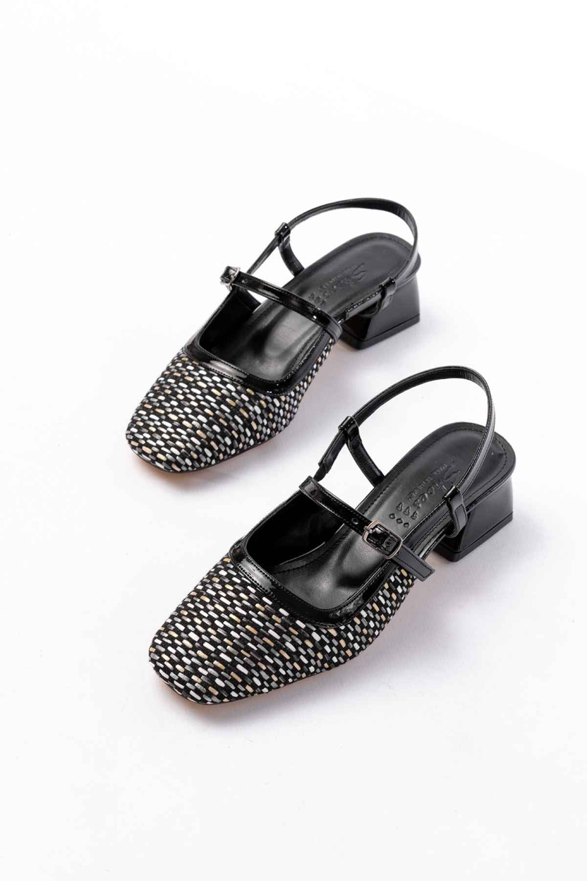 Ayakkabı Aşkı 720 Siyah Desenli Arkası Açık Günlük Kadın Sandalet