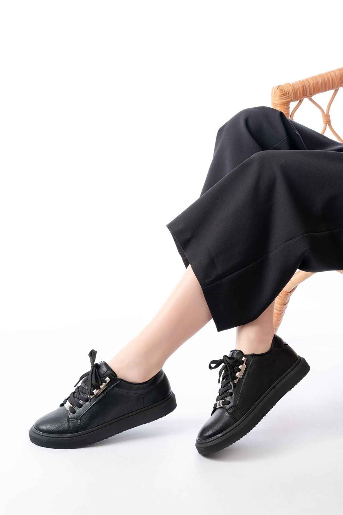 Ayakkabı Aşkı P-910 Siyah Bağcıklı Taban Dikişli Günlük Kadın Spor
