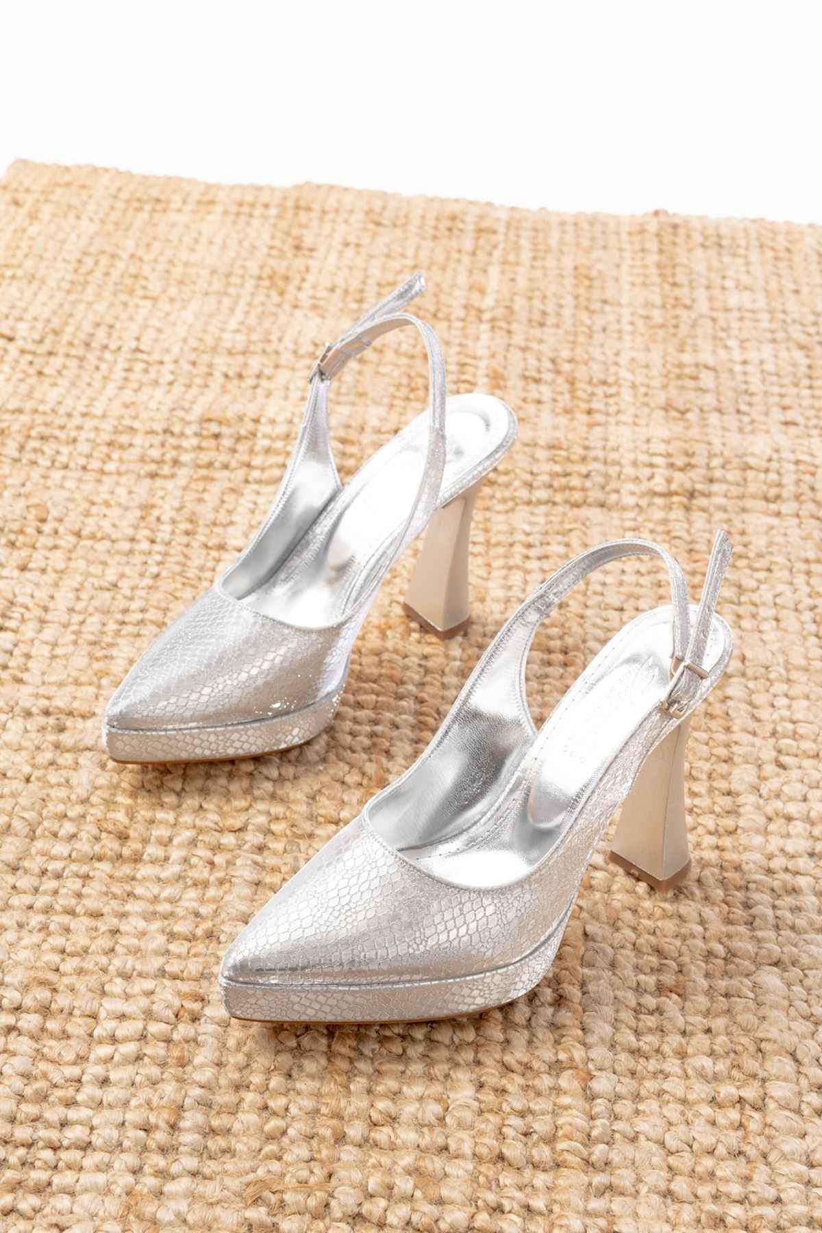 Ayakkabı Aşkı B-2101 Gümüş Günlük Arkası Açık Yılan Desenli Topuklu Bayan Ayakkabı