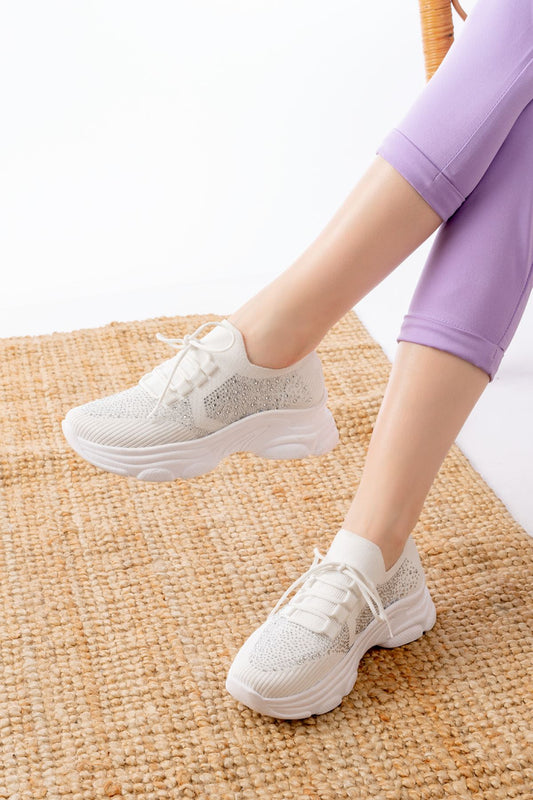 3002  Beyaz Bağcıklı Fileli Taş Aksesuarlı Günlük Spor Ayakkabı - Beyaz