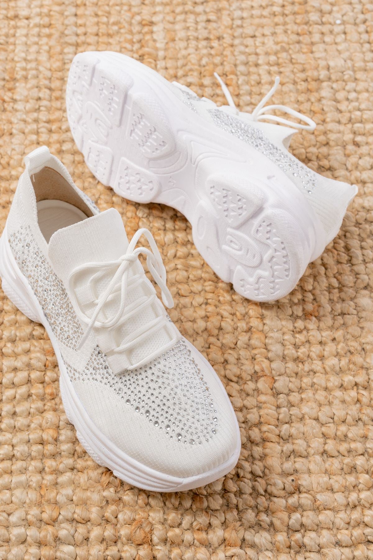 Ayakkabı Aşkı 3002 Beyaz Bağcıklı Fileli Taş Aksesuarlı Günlük Spor Ayakkabı - Ayakkabı Aşkı