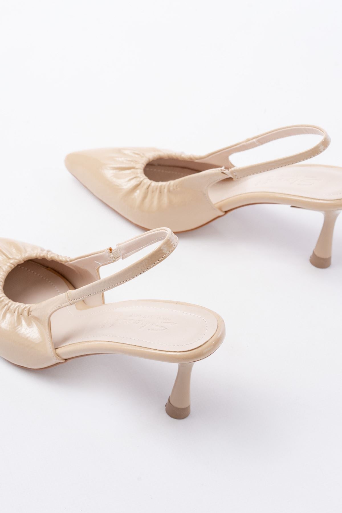 Ayakkabı Aşkı İNF-40451 Bej Kırışık Rugan Günlük Arkası Açık Topuklu Bayan Ayakkabı