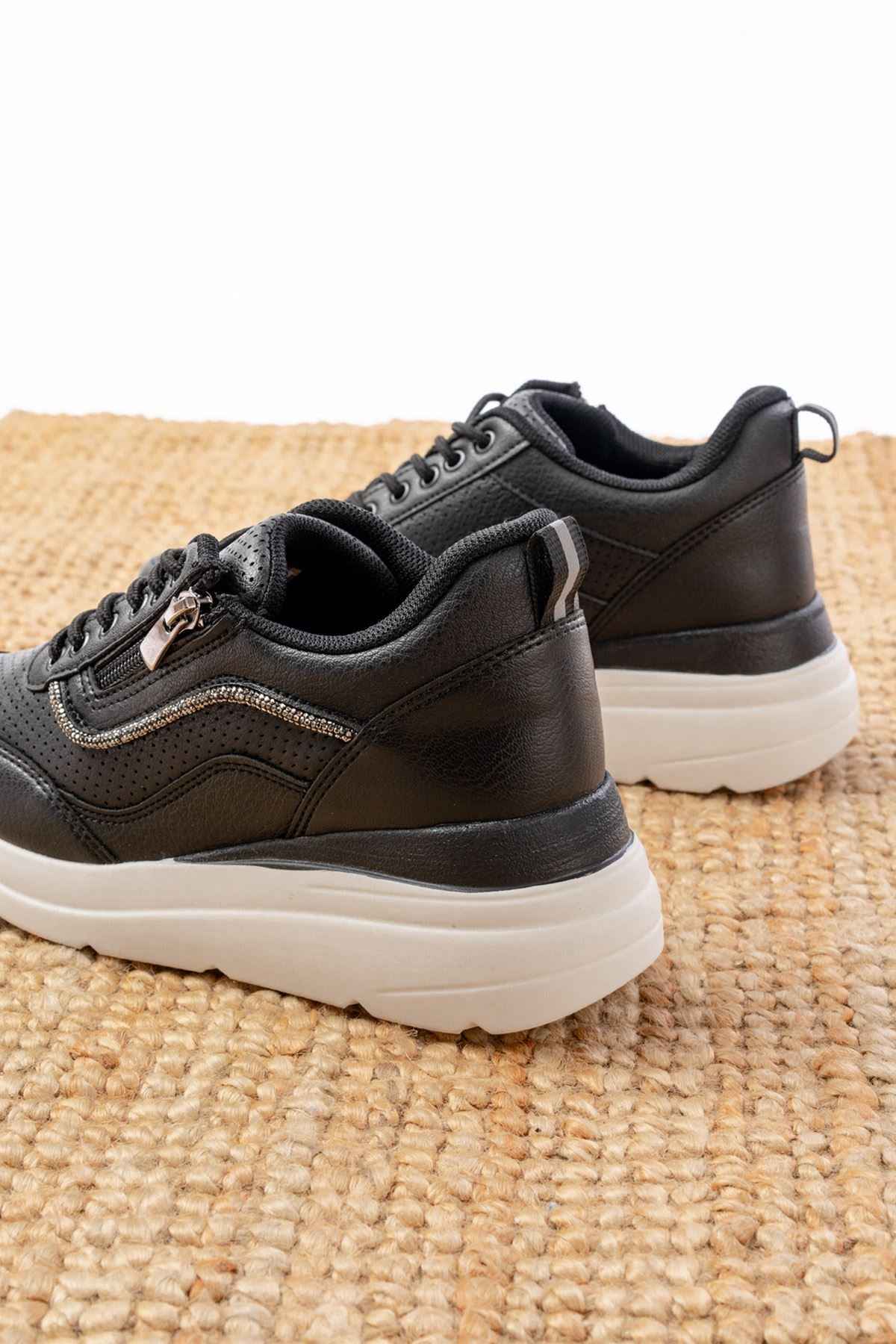 Ayakkabı Aşkı F-207 Siyah Bağcıklı Fermuarlı Taş Aksesuarlı Mevsimlik Spor Ayakkabı