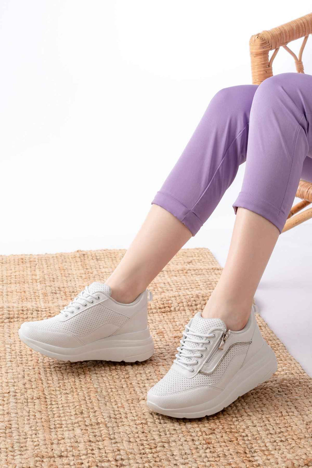 Ayakkabı Aşkı F-207 Beyaz Bağcıklı Fermuarlı Taş Aksesuarlı Mevsimlik Spor Ayakkabı