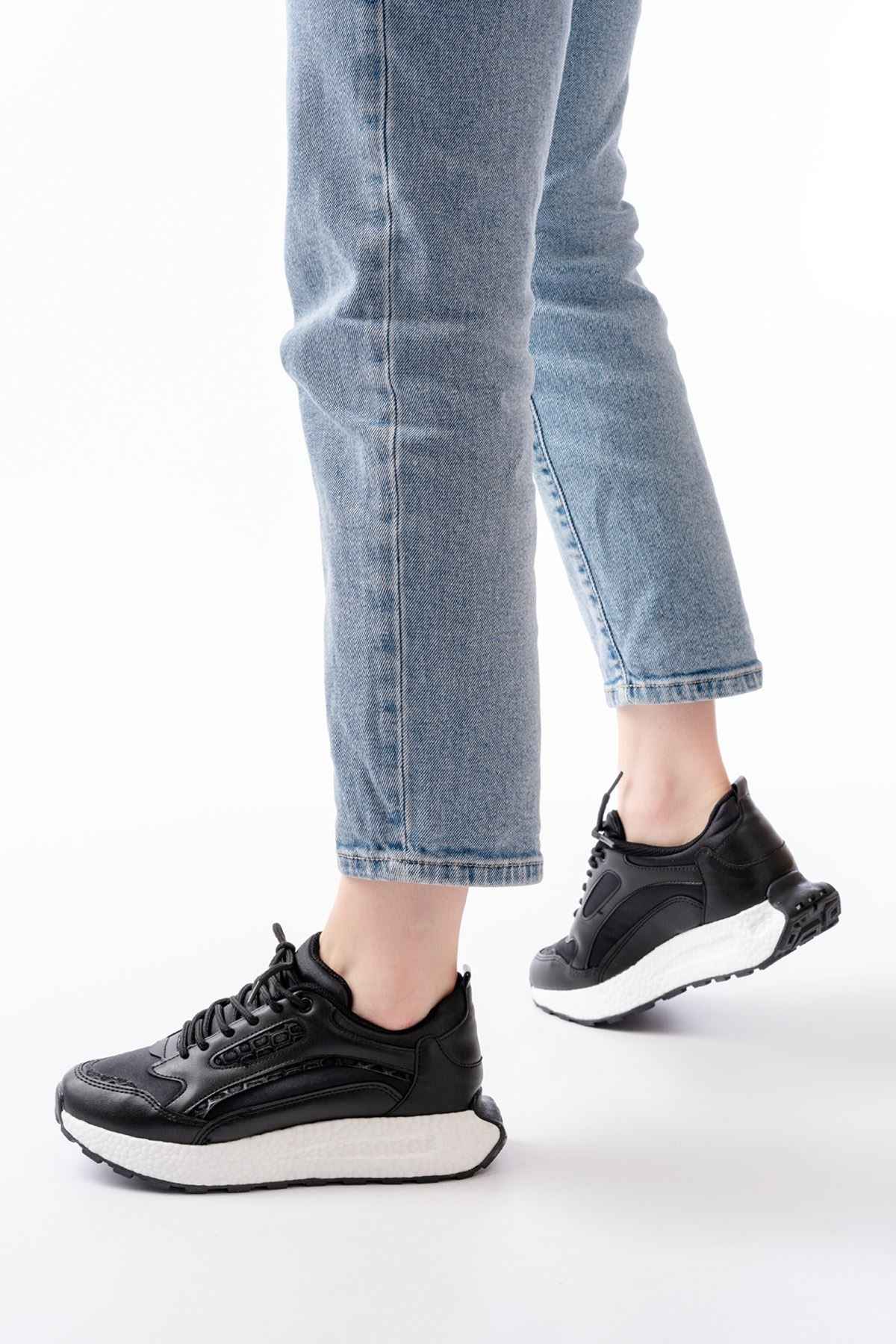 Ayakkabı Aşkı F-307 Siyah Bağcıklı Saten Taş Aksesuarlı Günlük Spor Ayakkabı