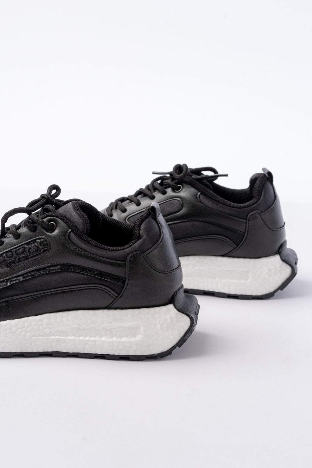 Ayakkabı Aşkı Siyah Bağcıklı Saten Taş Aksesuarlı Günlük Spor Ayakkabı