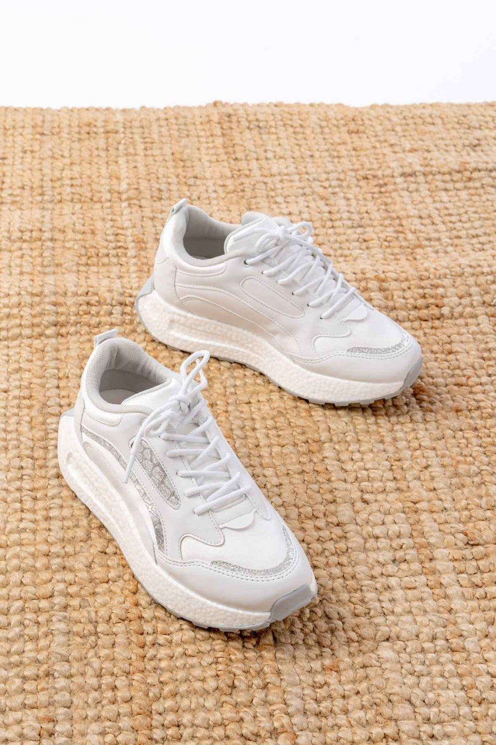 Ayakkabı Aşkı F-307 Beyaz Bağcıklı Saten Taş Aksesuarlı Günlük Spor Ayakkabı