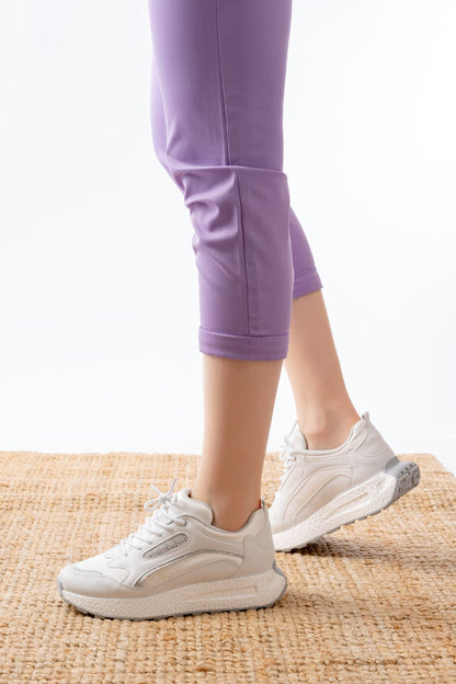 Ayakkabı Aşkı Beyaz Bağcıklı Saten Taş Aksesuarlı Günlük Spor Ayakkabı