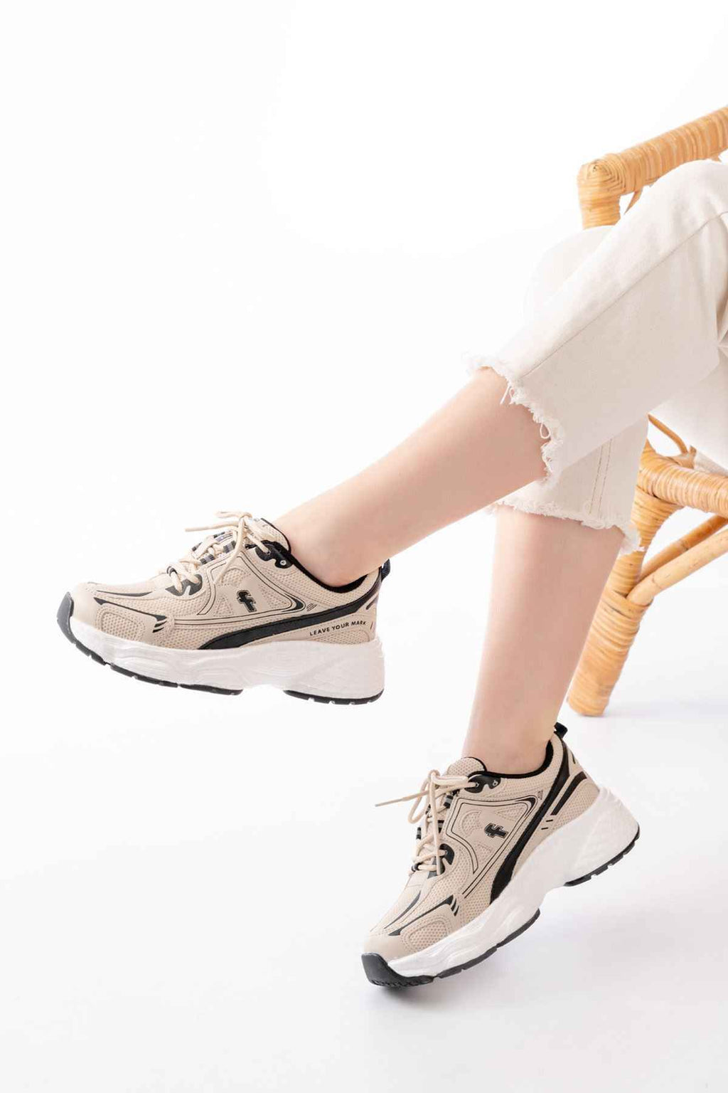 Ayakkabı Aşkı F-329 Bej Günlük Bağcıklı Siyah Desenli Yazlık Spor Ayakkabı