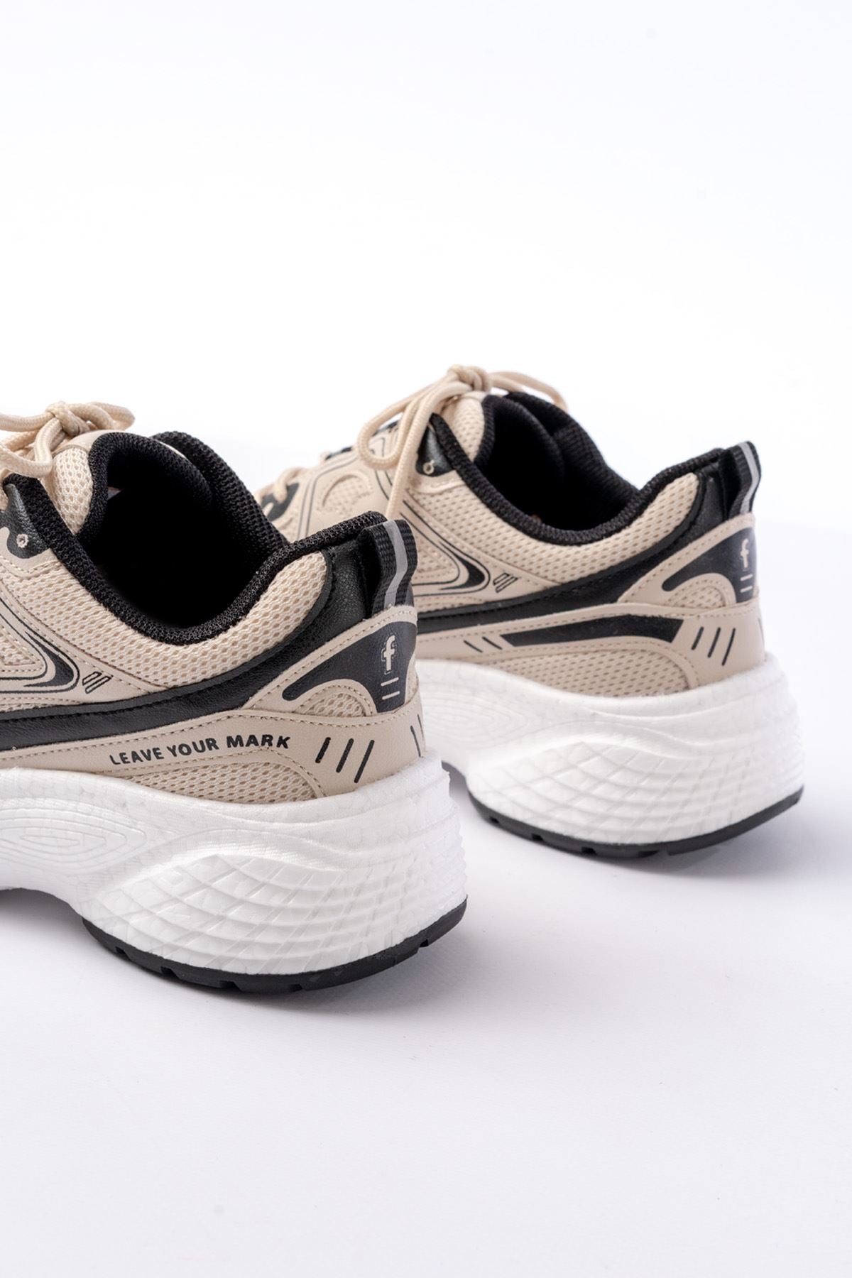Ayakkabı Aşkı Bej Günlük Bağcıklı Siyah Desenli Yazlık Spor Ayakkabı