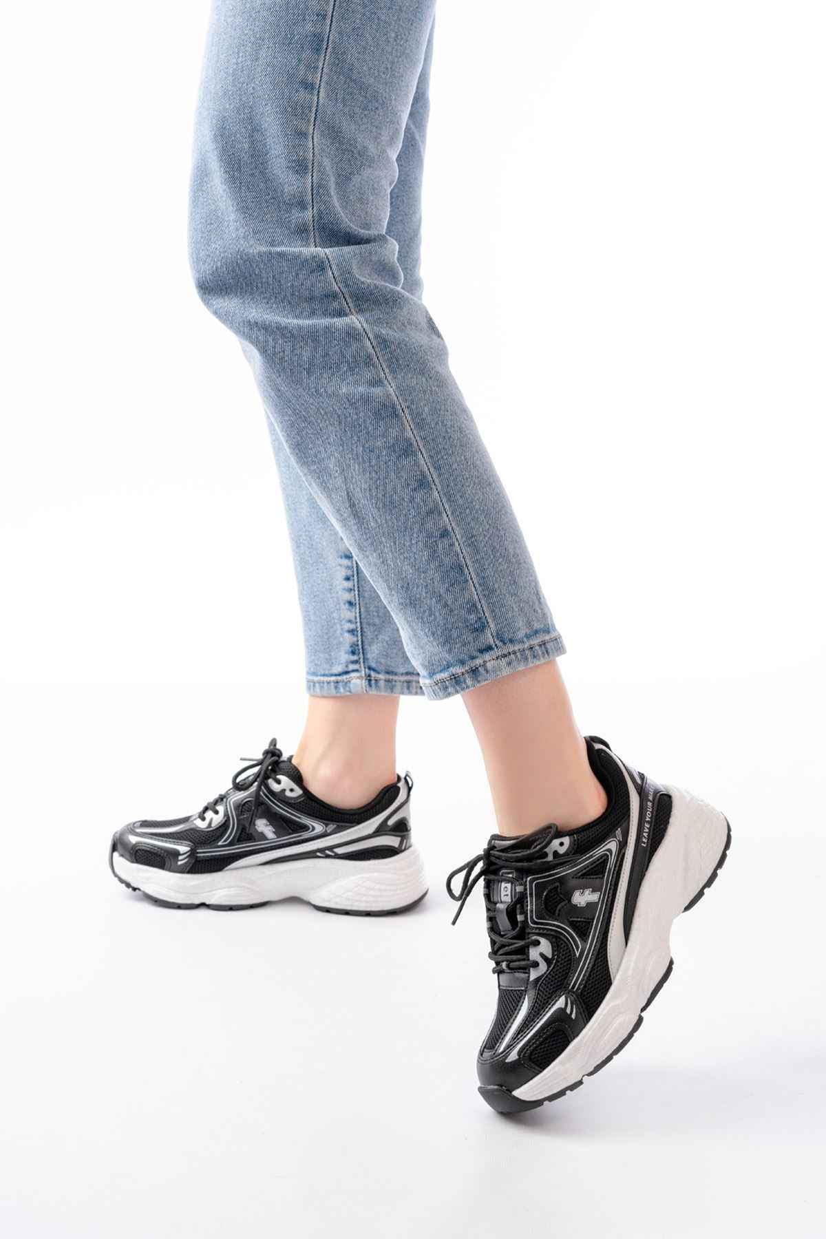 Ayakkabı Aşkı F-329 Siyah Günlük Bağcıklı Beyaz Tabanlı Yazlık Spor Ayakkabı