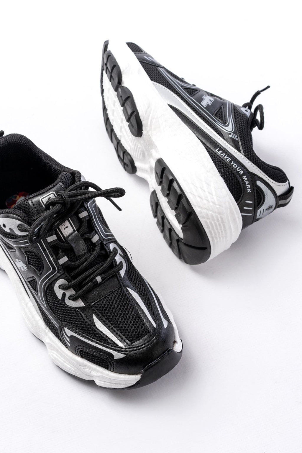 Ayakkabı Aşkı Siyah Günlük Bağcıklı Beyaz Tabanlı Yazlık Spor Ayakkabı