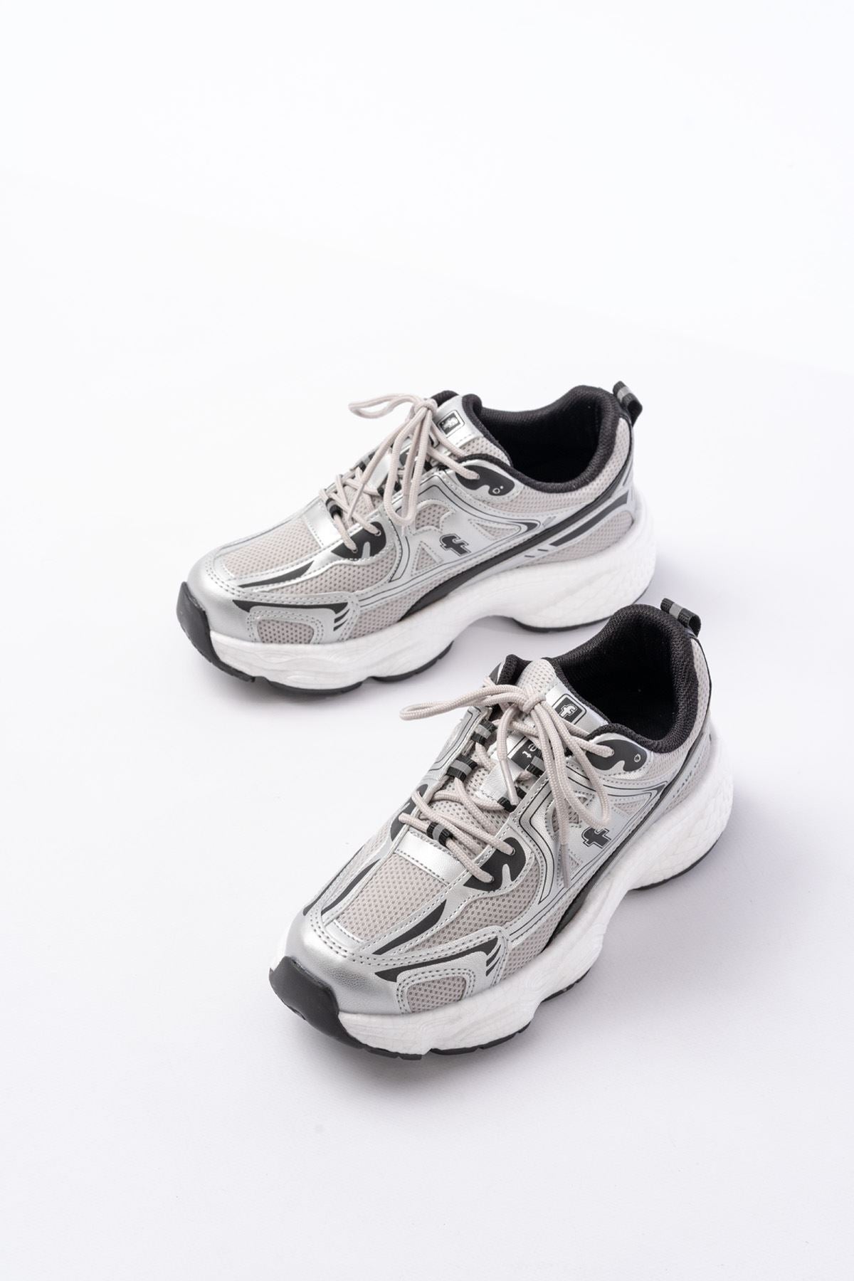 Ayakkabı Aşkı Gri Günlük Bağcıklı Beyaz Tabanlı Yazlık Spor Ayakkabı