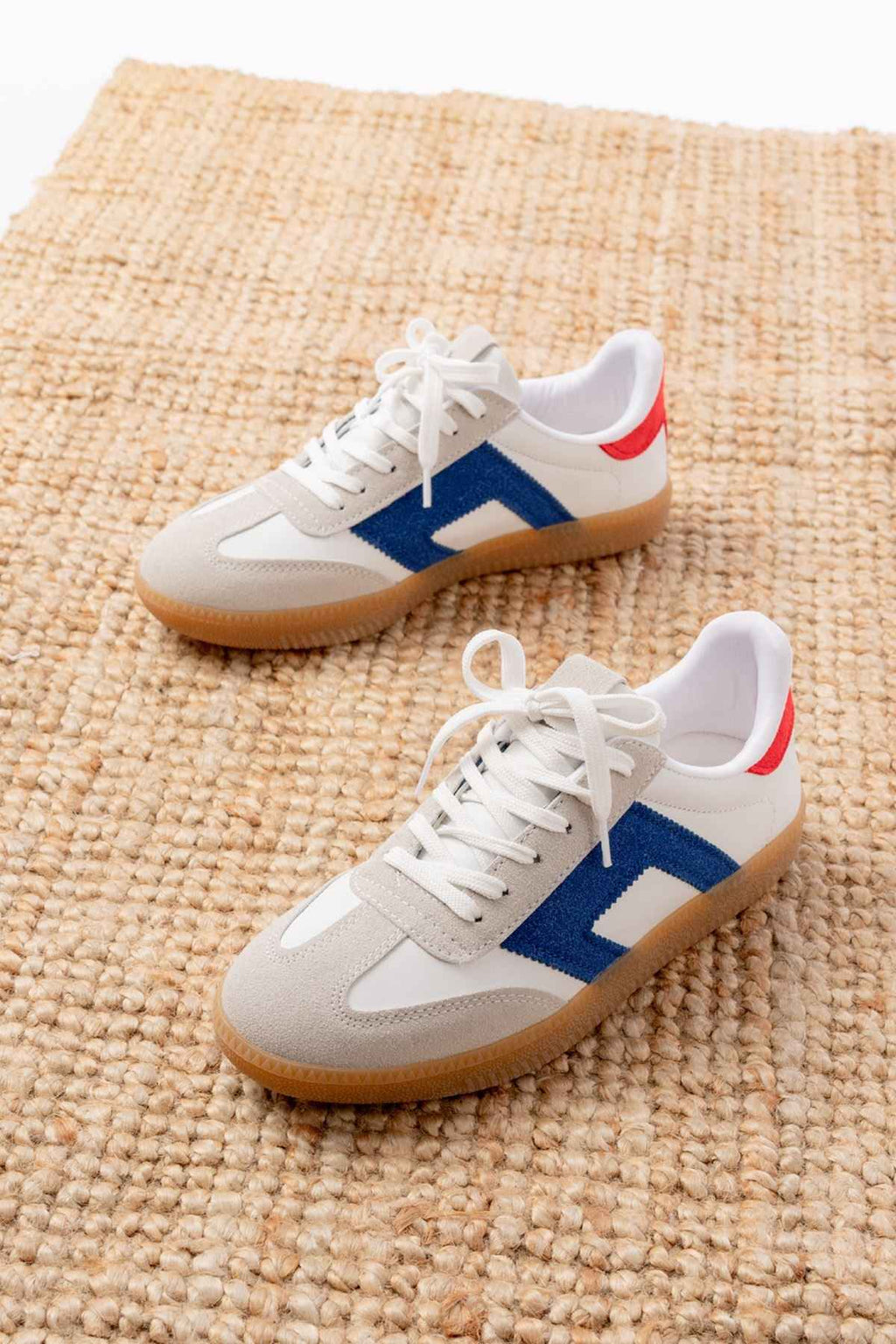 Ayakkabı Aşkı M-5007 Beyaz Garni  Bağcıklı Termo Taban Günlük Kadın Spor