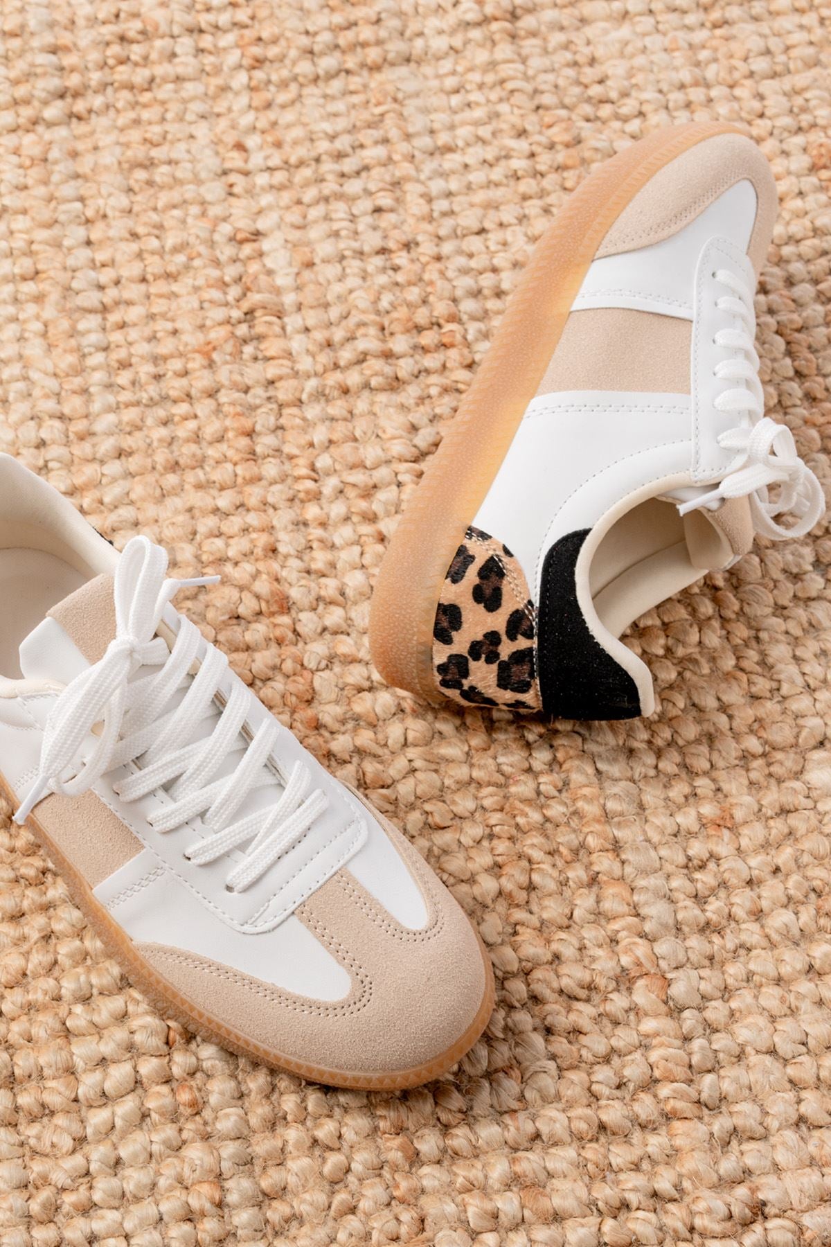 Ayakkabı Aşkı Beyaz Garni Leopar Desenli Bağcıklı Termo Taban Günlük Kadın Spor - Ayakkabı Aşkı