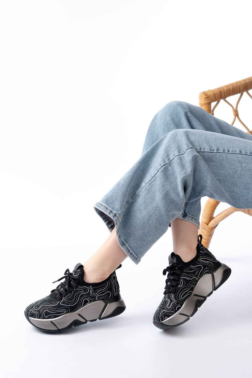 Ayakkabı Aşkı Rs-402 Siyah Bağcıklı Fileli Taşlı Platin Taban Günlük Kadın Spor