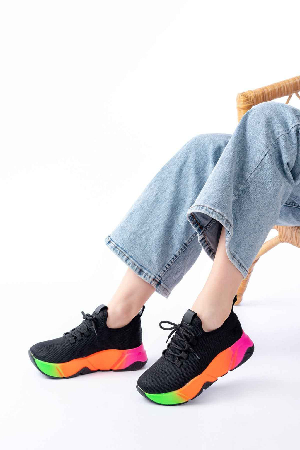 Ayakkabı Aşkı Rs-400  Siyah Bağcıklı Fileli Renkli Taban Günlük Kadın Spor