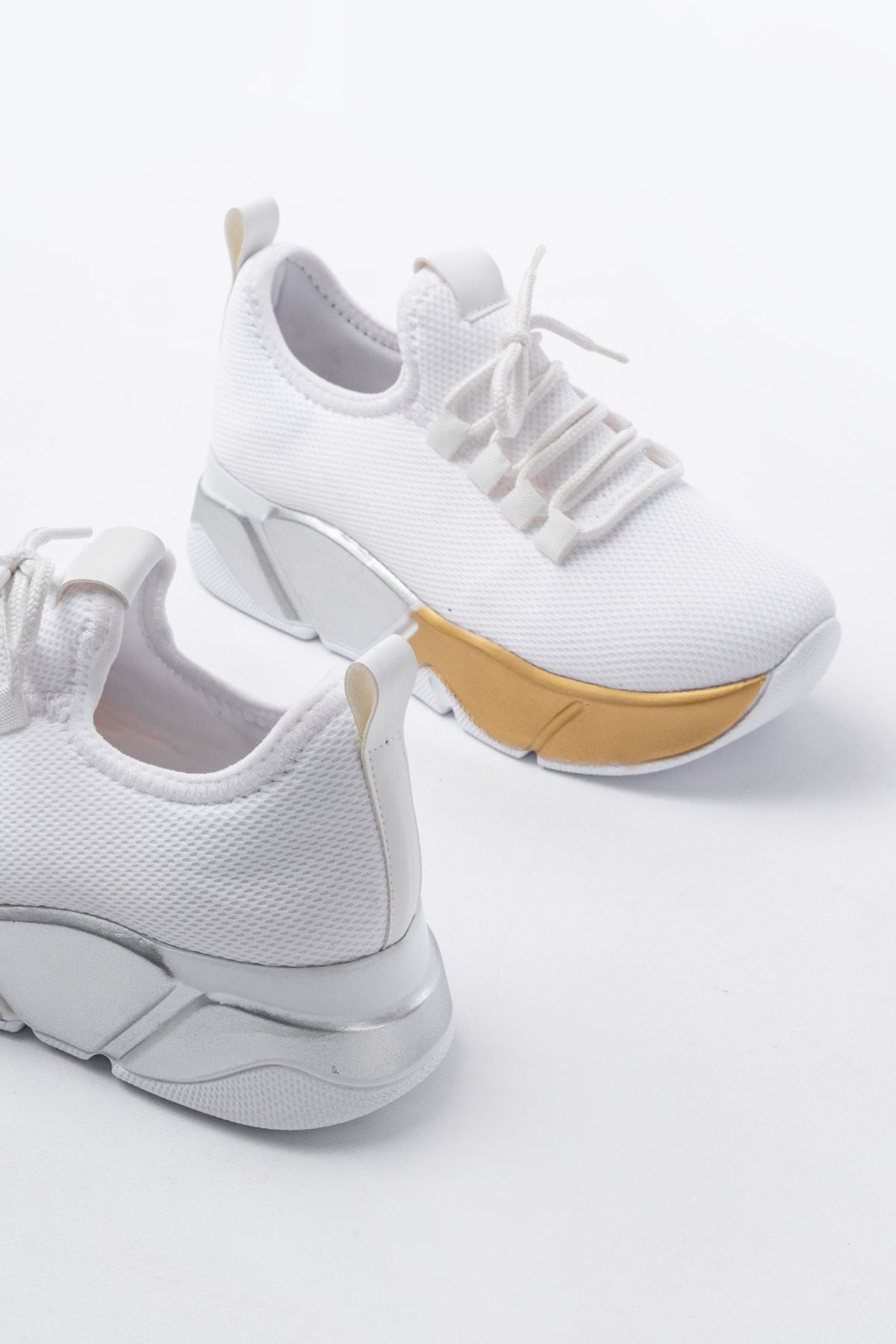 Ayakkabı Aşkı Beyaz Bağcıklı Fileli Renkli Taban Günlük Kadın Spor