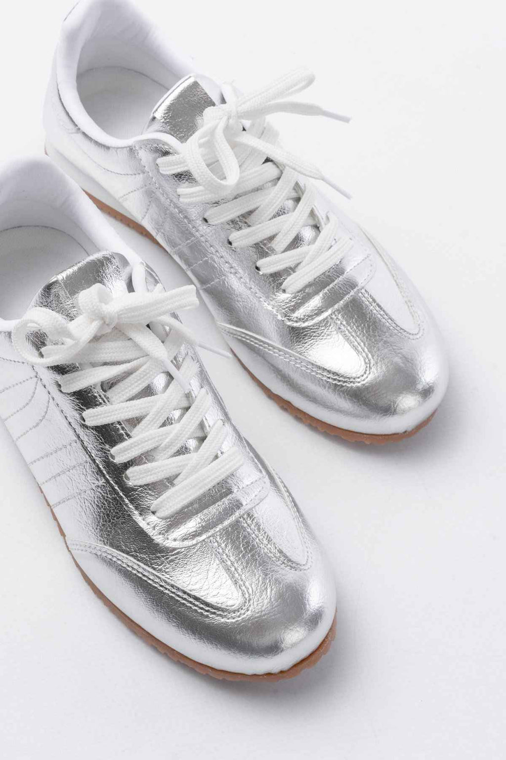 Ayakkabı Aşkı M-1009 Gümüş Rugan Bağcıklı Günlük Kadın Spor