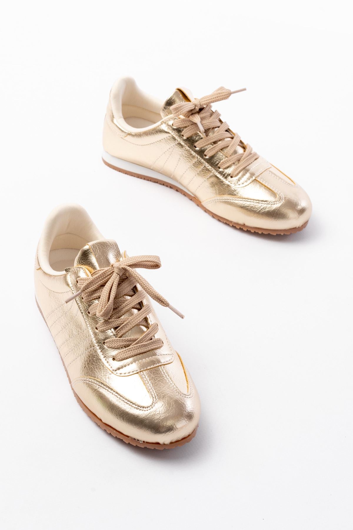 Ayakkabı Aşkı Gold Rugan Bağcıklı Günlük Kadın Spor