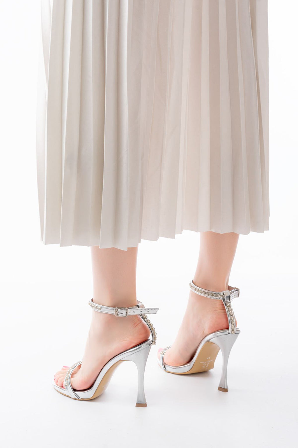 Ayakkabı Aşkı Gümüş Taş Aksesuarlı Platformlu Topuklu Kadın Terlik - Ayakkabı Aşkı