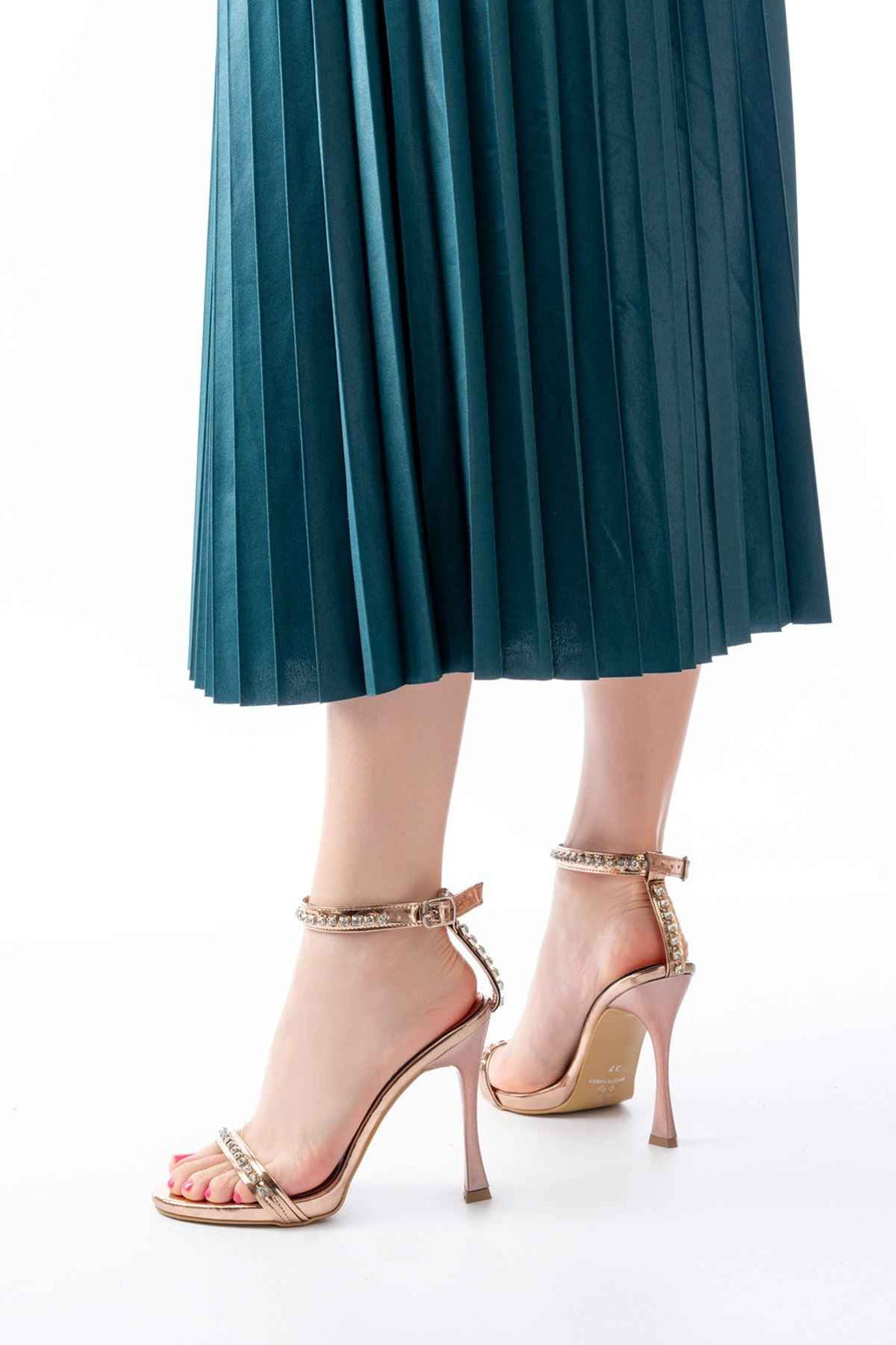 Ayakkabı Aşkı  A-30 Rose Taş Aksesuarlı Platformlu Topuklu Kadın Terlik