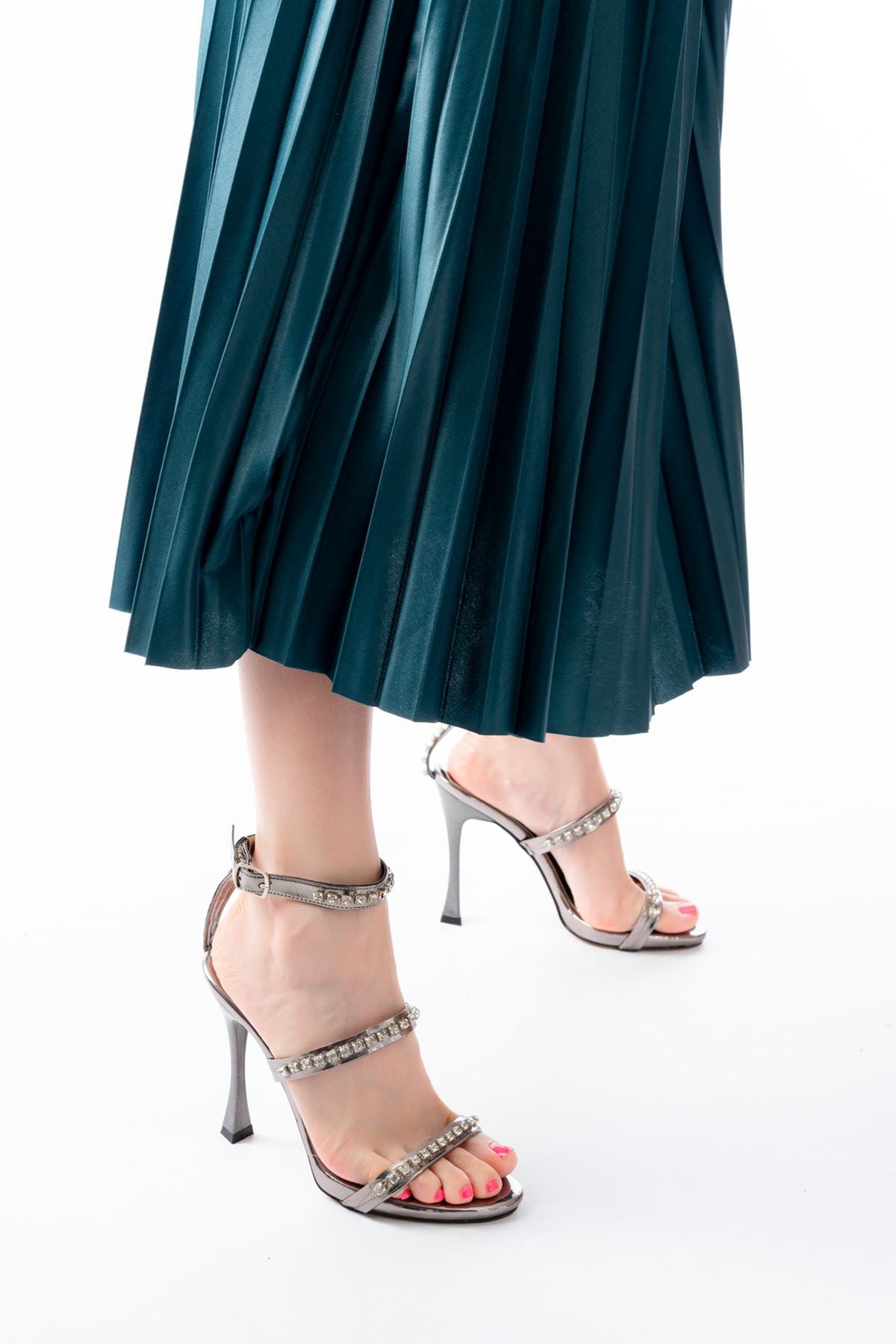 Ayakkabı Aşkı Platin Taşlı Platformlu Topuklu Kadın Ayakkabı - Ayakkabı Aşkı