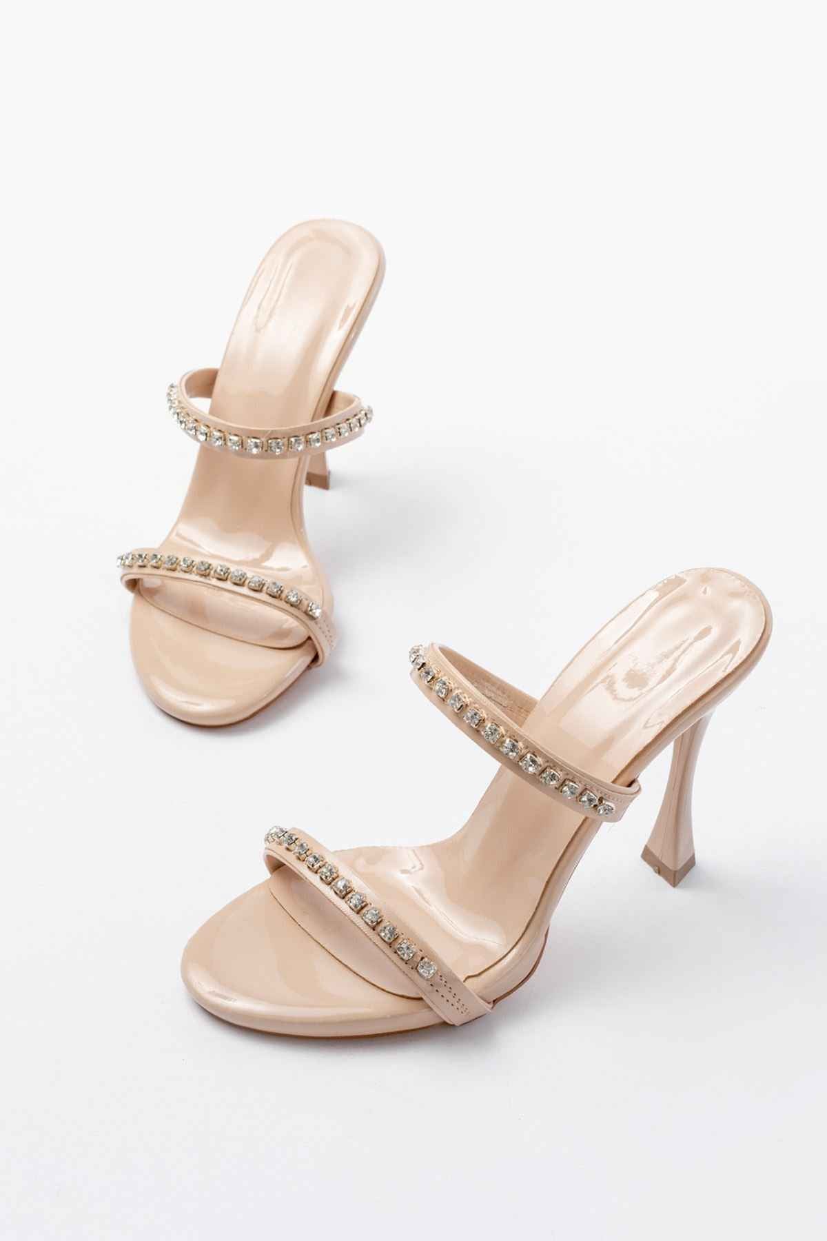 Ayakkabı Aşkı  A-50 Kadın Bej Rugan Taşlı Platformlu Topuklu Terlik