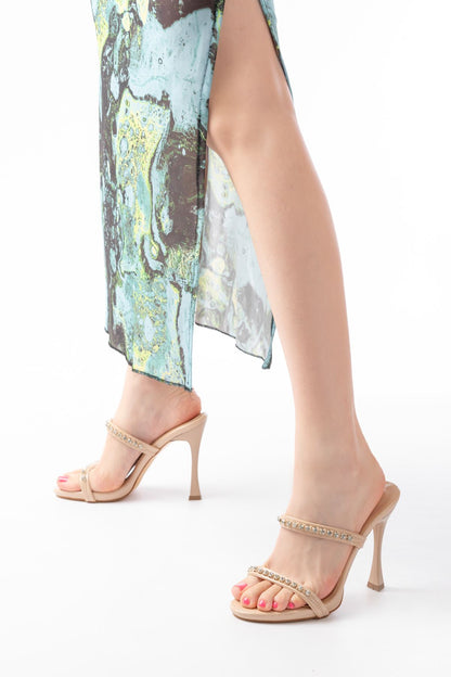 Ayakkabı Aşkı Kadın Bej Rugan Taşlı Platformlu Topuklu Terlik