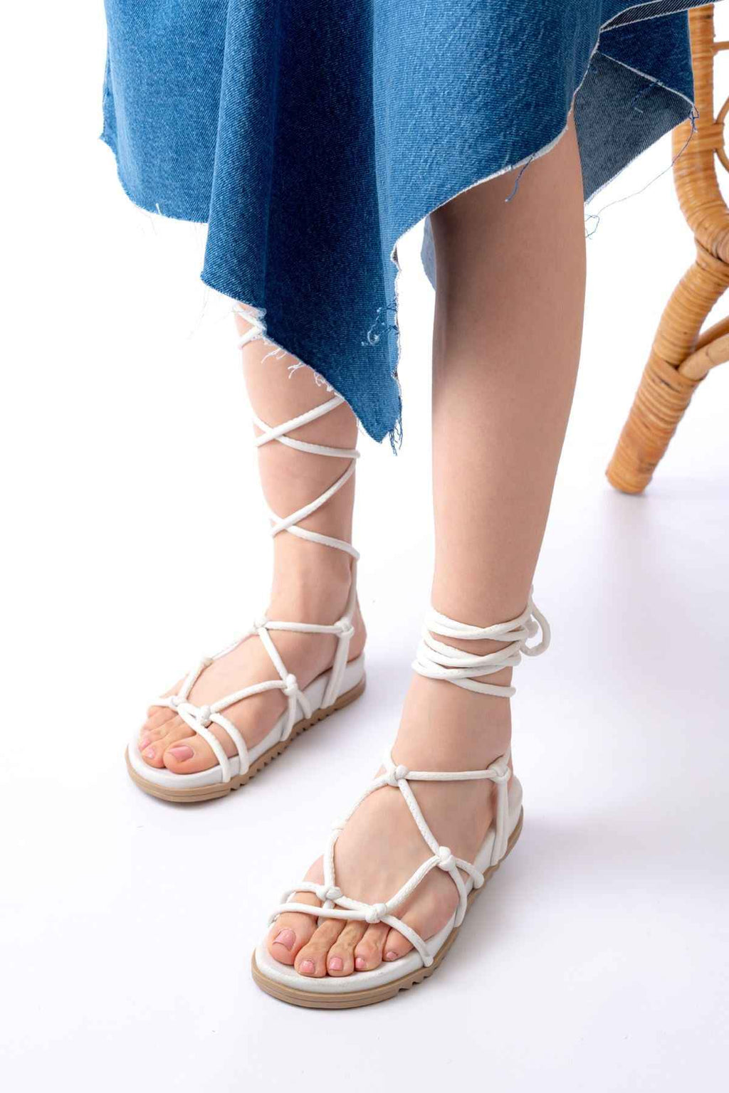 Ayakkabı Aşkı 1001-1001 Beyaz Bilekten Bağcıklı Kadın Sandalet