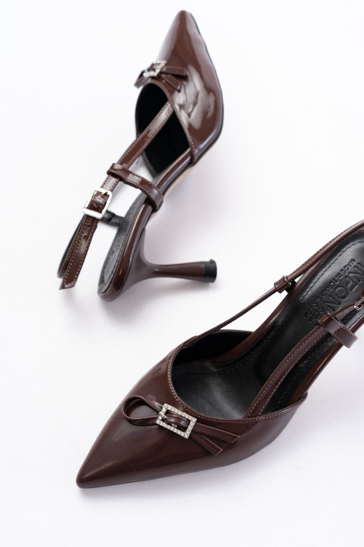 Ayakkabı Aşkı İNF-23 Kahve Rugan Günlük Arkası Açık Fiyonklu Topuklu Bayan Ayakkabı - Ayakkabı Aşkı