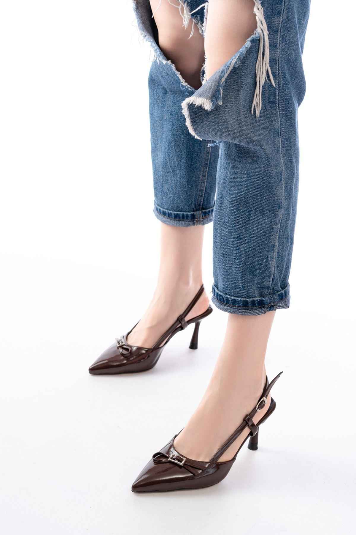 Ayakkabı Aşkı Inf-2300 Kahve Rugan Günlük Arkası Açık Fiyonklu Topuklu Bayan Ayakkabı