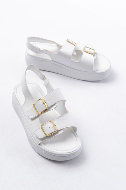 Ayakkabı Aşkı Beyaz Günlük Dolgu Topuk Toka Aksesuarlı Kadın Sandalet