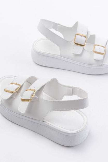 Ayakkabı Aşkı Beyaz Günlük Dolgu Topuk Toka Aksesuarlı Kadın Sandalet