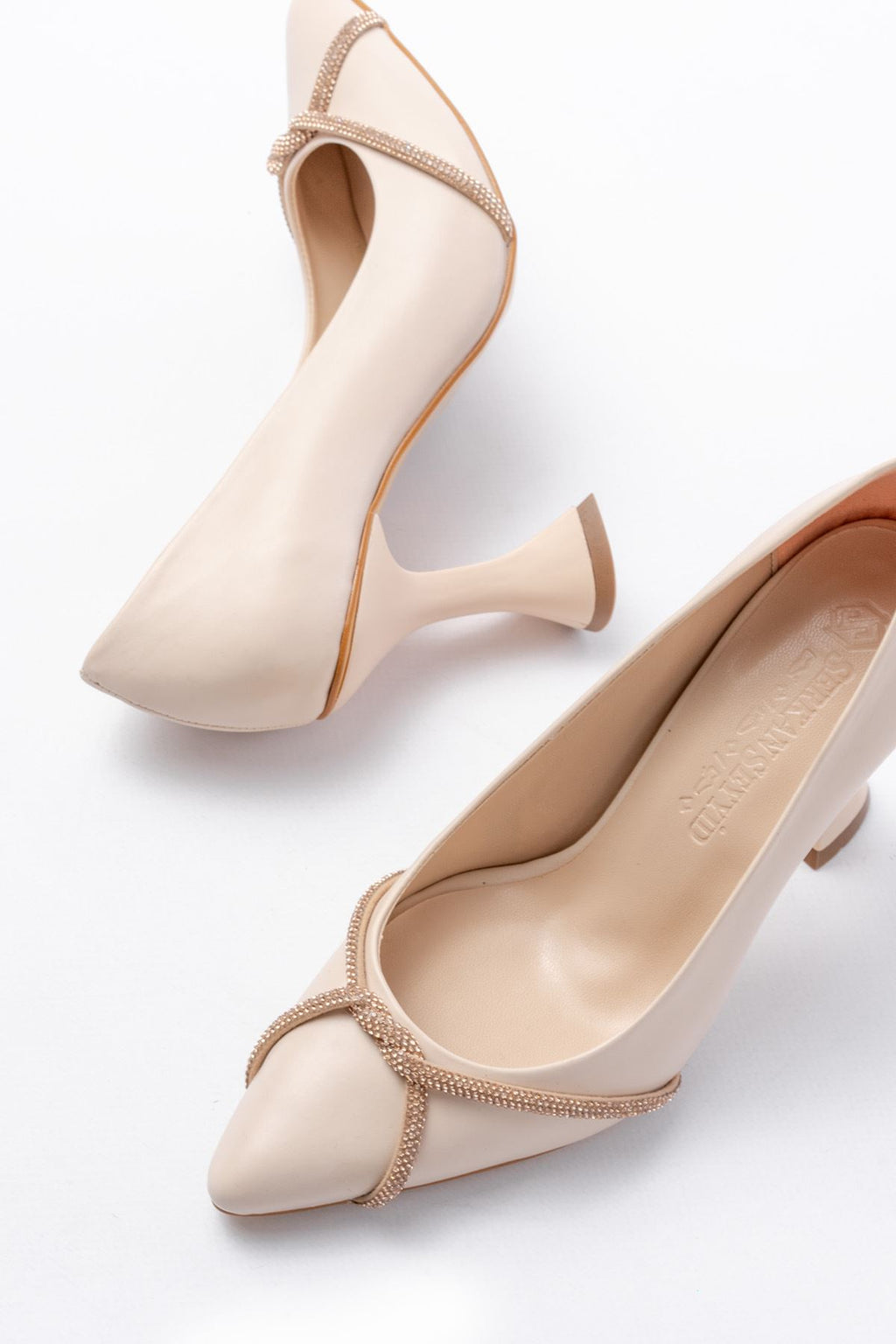 Ayakkabı Aşkı Bej Günlük Sarmal Taşlı Topuklu Kadın Ayakkabı - Ayakkabı Aşkı