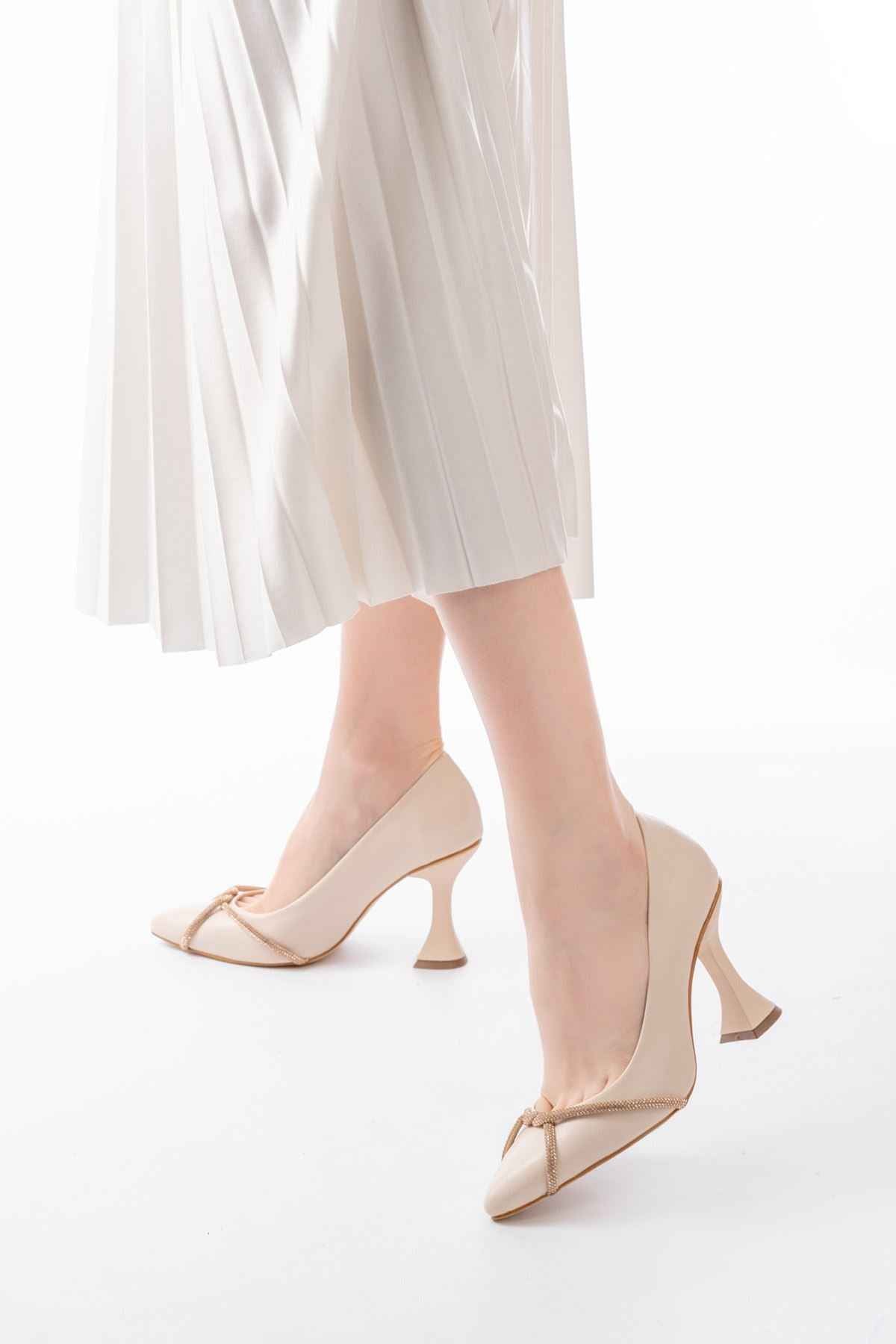 Ayakkabı Aşkı  K-10 Bej Günlük Sarmal Taşlı Topuklu Kadın Ayakkabı