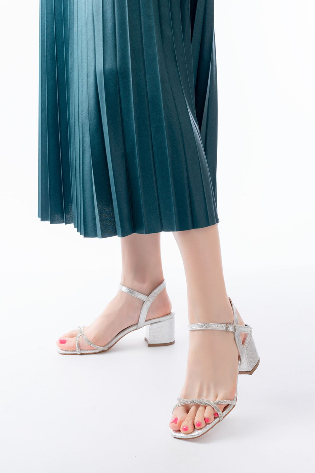 Ayakkabı Aşkı Kadın Gümüş İnce Sarmal Bantlı Topuklu Ayakkabı - Ayakkabı Aşkı