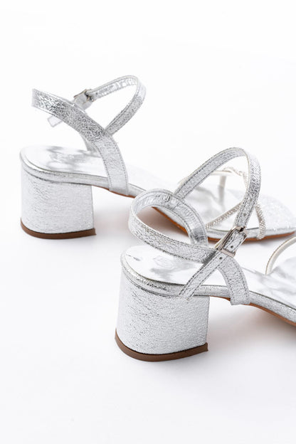 Ayakkabı Aşkı Kadın Gümüş İnce Sarmal Bantlı Topuklu Ayakkabı