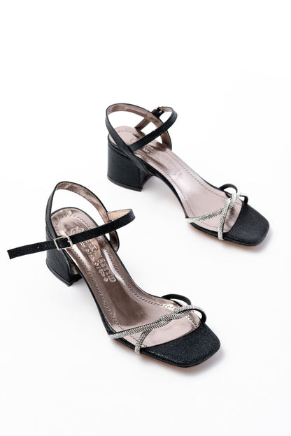 Ayakkabı Aşkı Kadın Siyah İnce Sarmal Bantlı Topuklu Ayakkabı