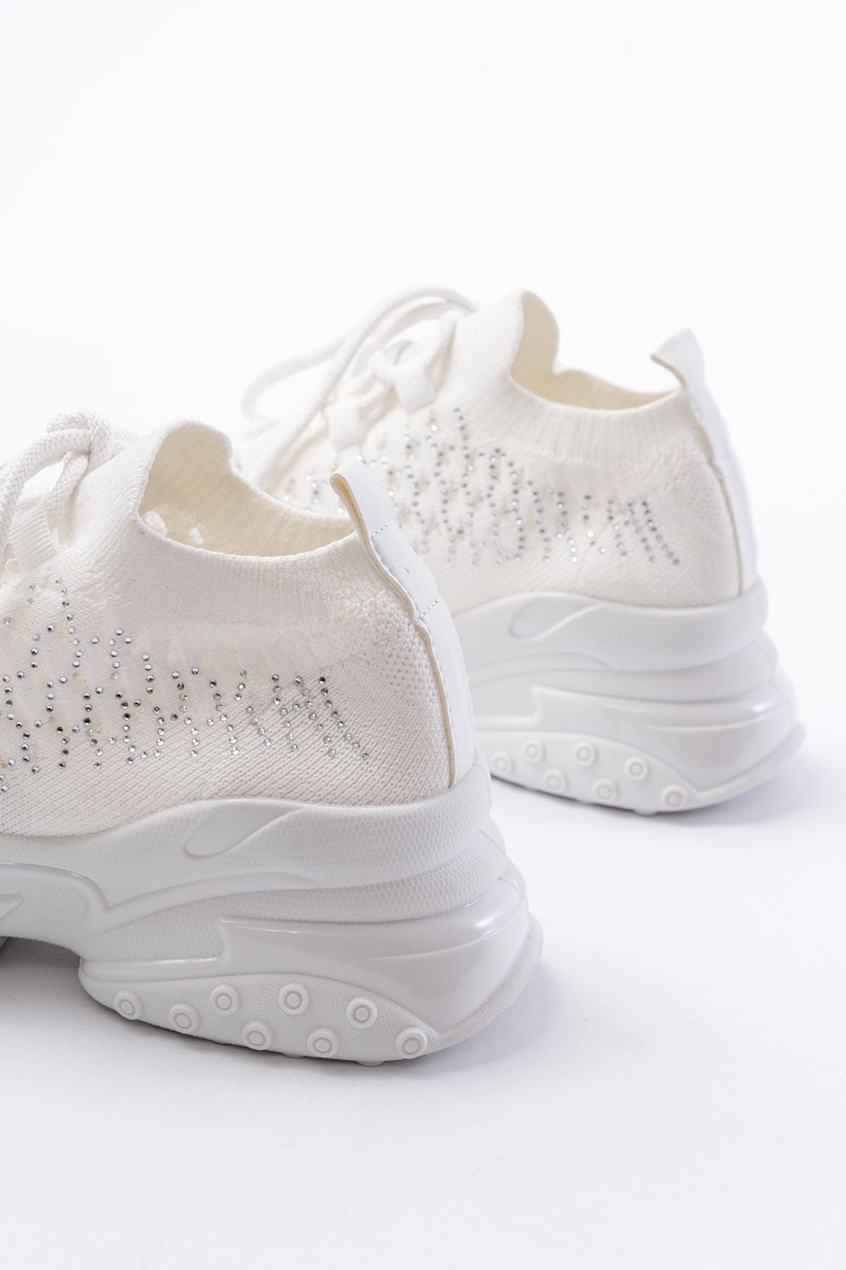 Ayakkabı Aşkı Beyaz Günlük Bağcıklı Fileli Taş Aksesuarlı Kadın Spor Ayakkabı