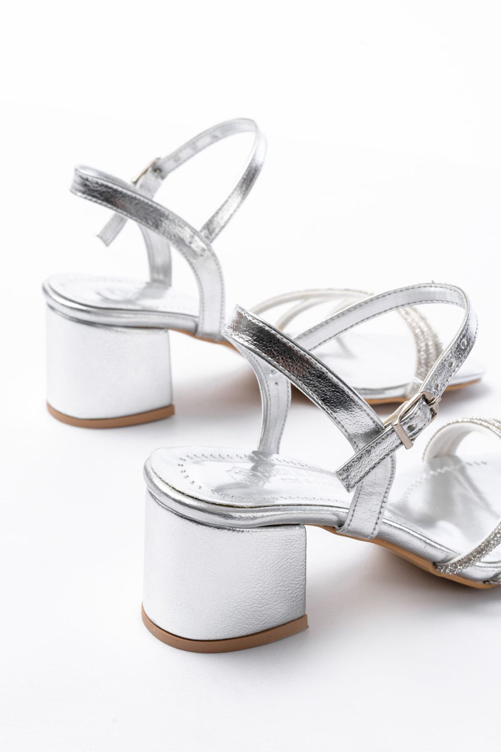 Ayakkabı Aşkı Gümüş 3 Bantlı Topuklu Kadın Ayakkabı - Ayakkabı Aşkı