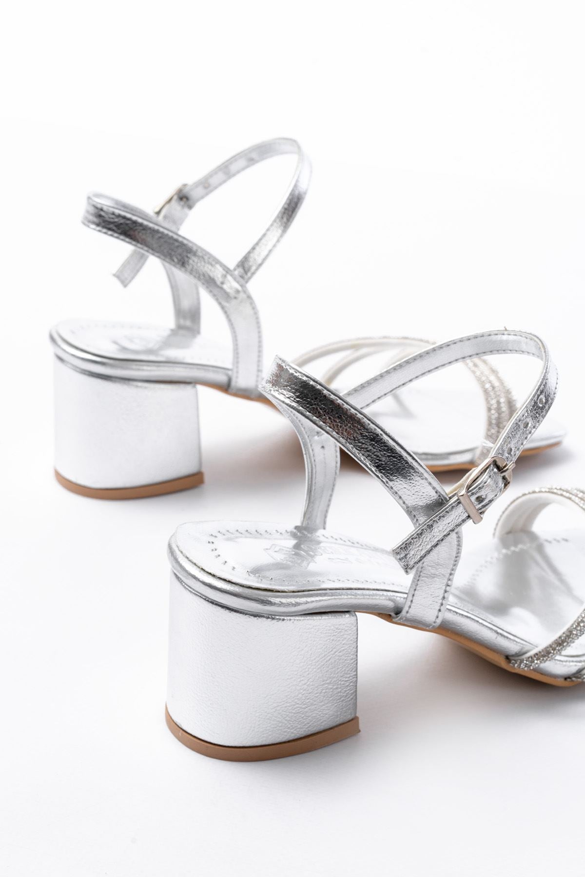 Ayakkabı Aşkı Gümüş 3 Bantlı Topuklu Kadın Ayakkabı - Ayakkabı Aşkı