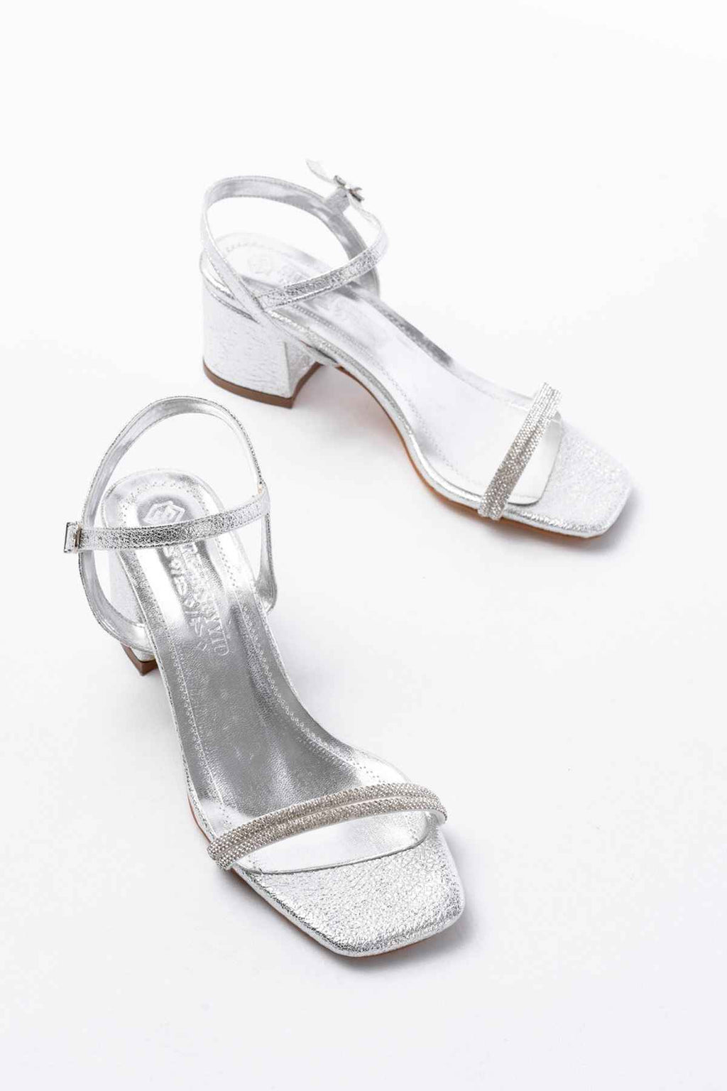 Ayakkabı Aşkı S-890 Gümüş Çift Bantlı Taşlı Kalın Topuklu Kadın Ayakkabı
