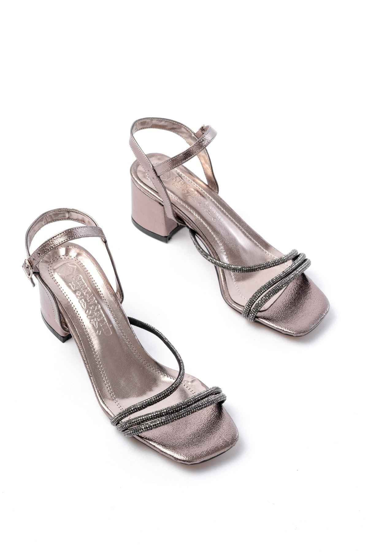 Ayakkabı Aşkı  S-900  Platin Bantlı Taşlı Kalın Şeffaf Topuklu Kadın Ayakkabı