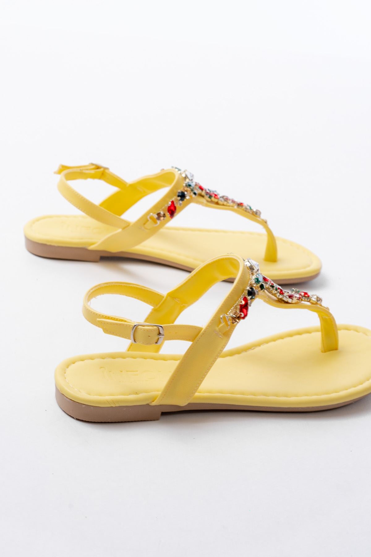 Ayakkabı Aşkı Sarı Multi Taşlı Parmak Arası Kadın Sandalet - Ayakkabı Aşkı
