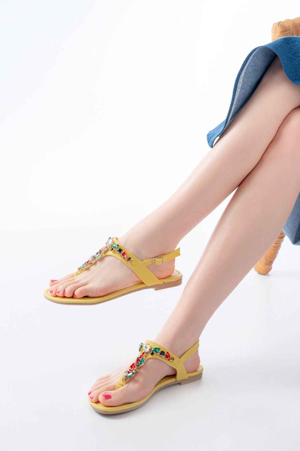 Ayakkabı Aşkı 152-1110 Sarı Multi Taşlı Parmak Arası Kadın Sandalet