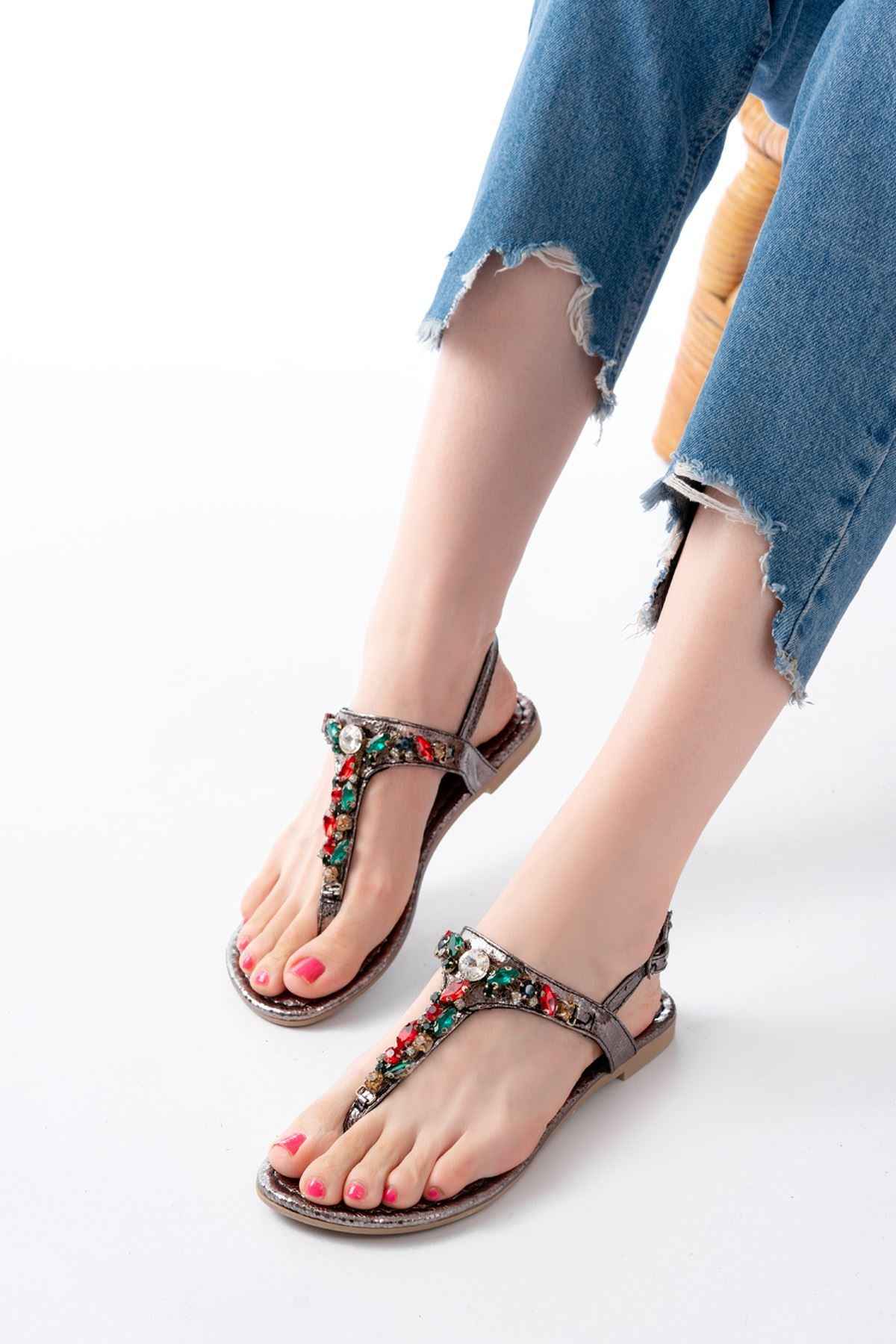 Ayakkabı Aşkı 152-1110 Platin Multi  Taşlı Parmak Arası Kadın Sandalet